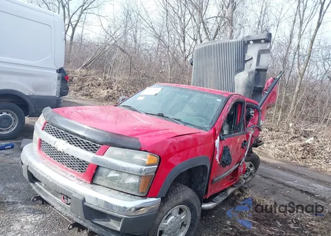 2005 Chevrolet Colorado Ls z USA, uszkodzony, nr VIN 1GCDT196258132353